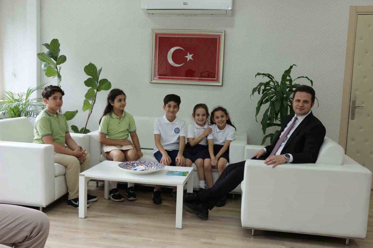 Minik yazarlar, Milli Eğitim Müdürü Çay ile buluştu