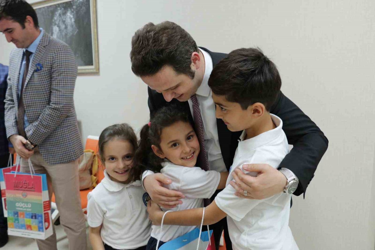 Minik yazarlar, Milli Eğitim Müdürü Çay ile buluştu
