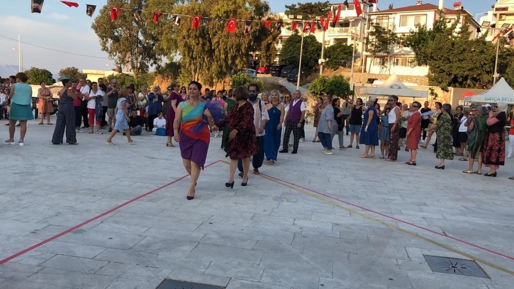 Datça Halk Eğitim Merkezi kursiyerleri hünerlerini sergiledi