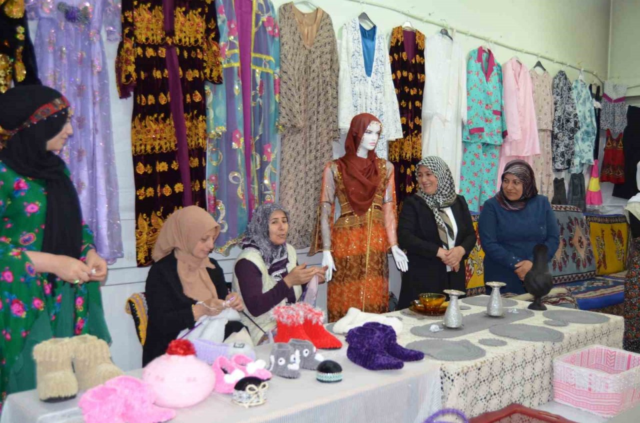 Varto’da yılsonu sergisi