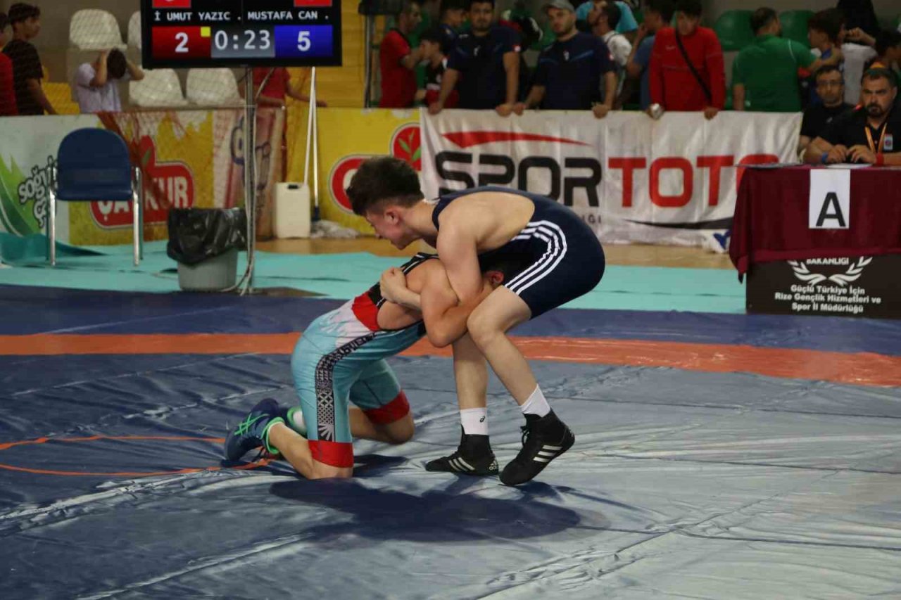 Mehmet Akif Pirim U15 Grekoromen Güreş Türkiye Şampiyonası başladı