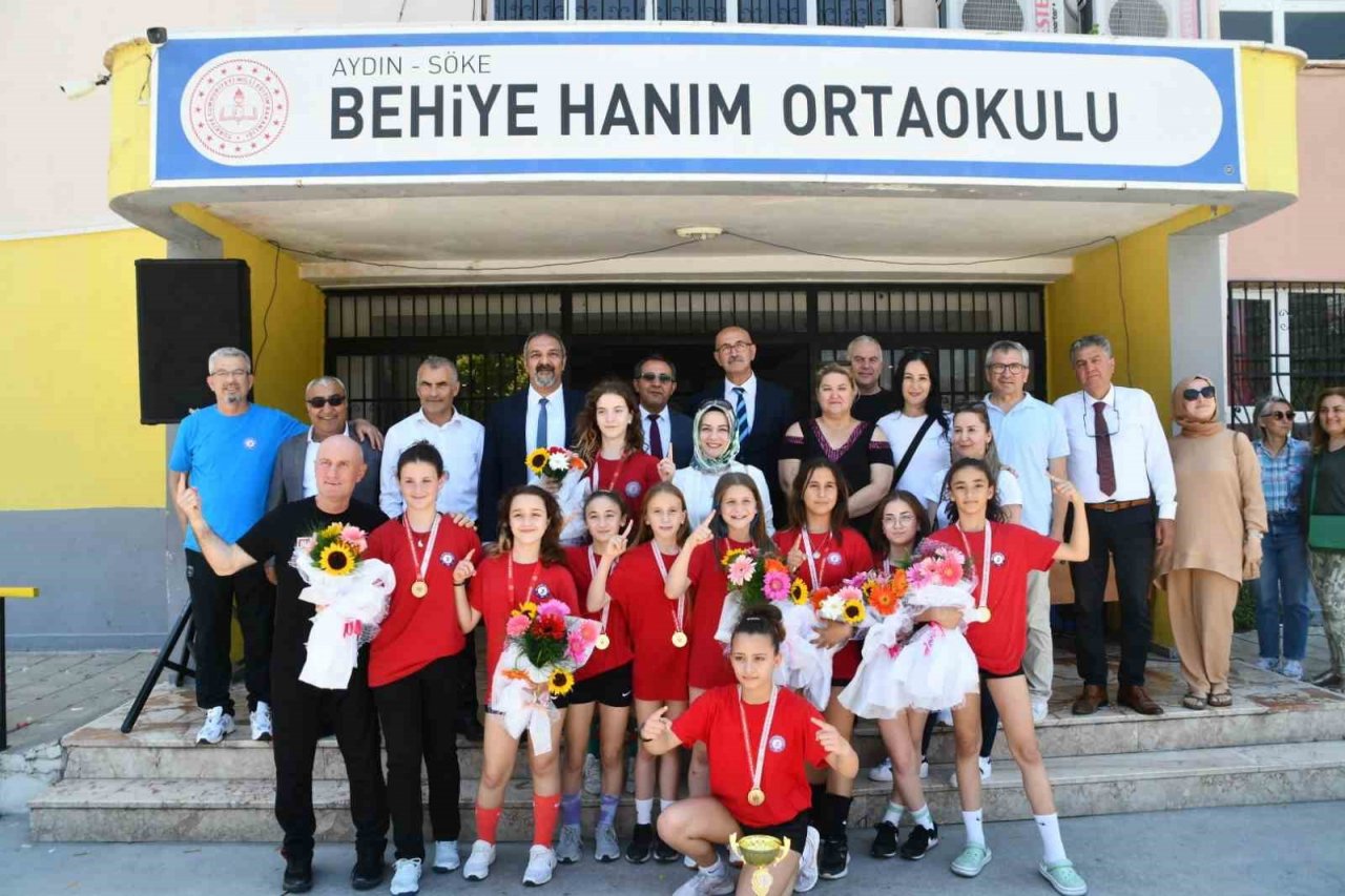 Söke’de şampiyona müthiş karşılama