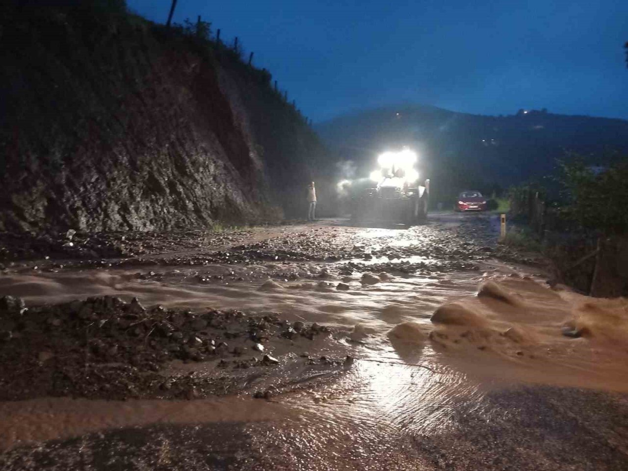 Samsun’da sel ve heyelanla mücadele