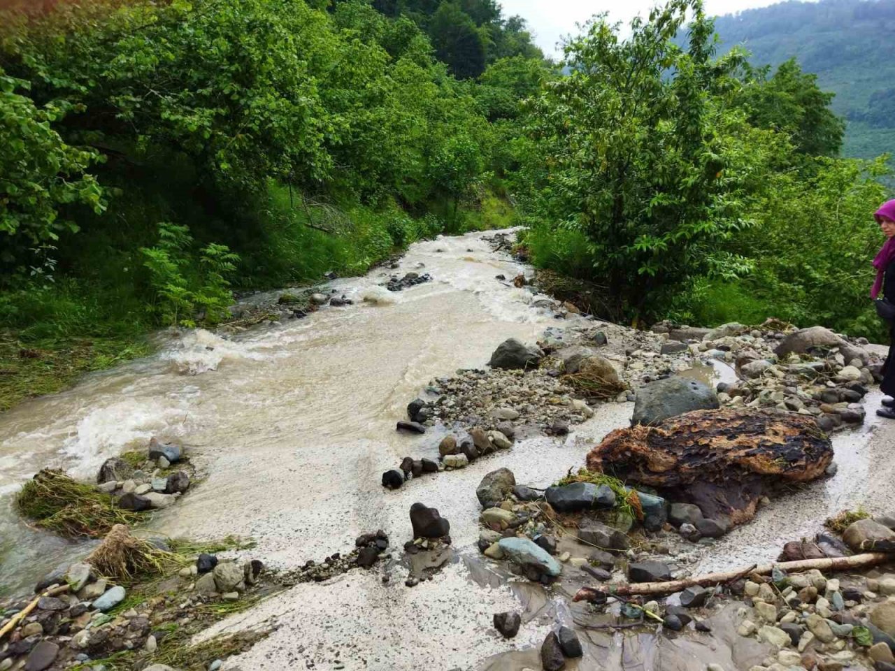 Salıpazarı’nda sağanak