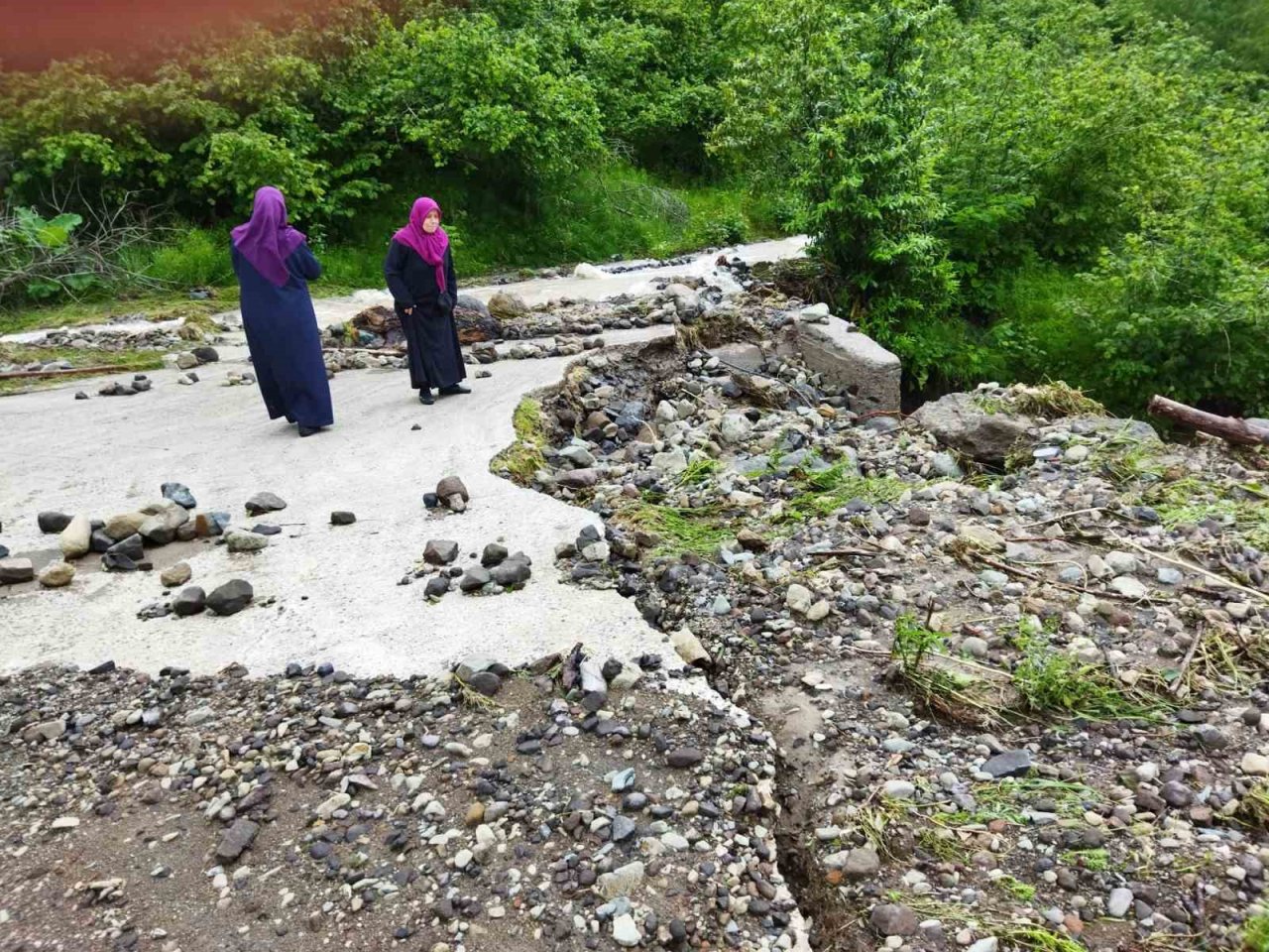 Salıpazarı’nda sağanak