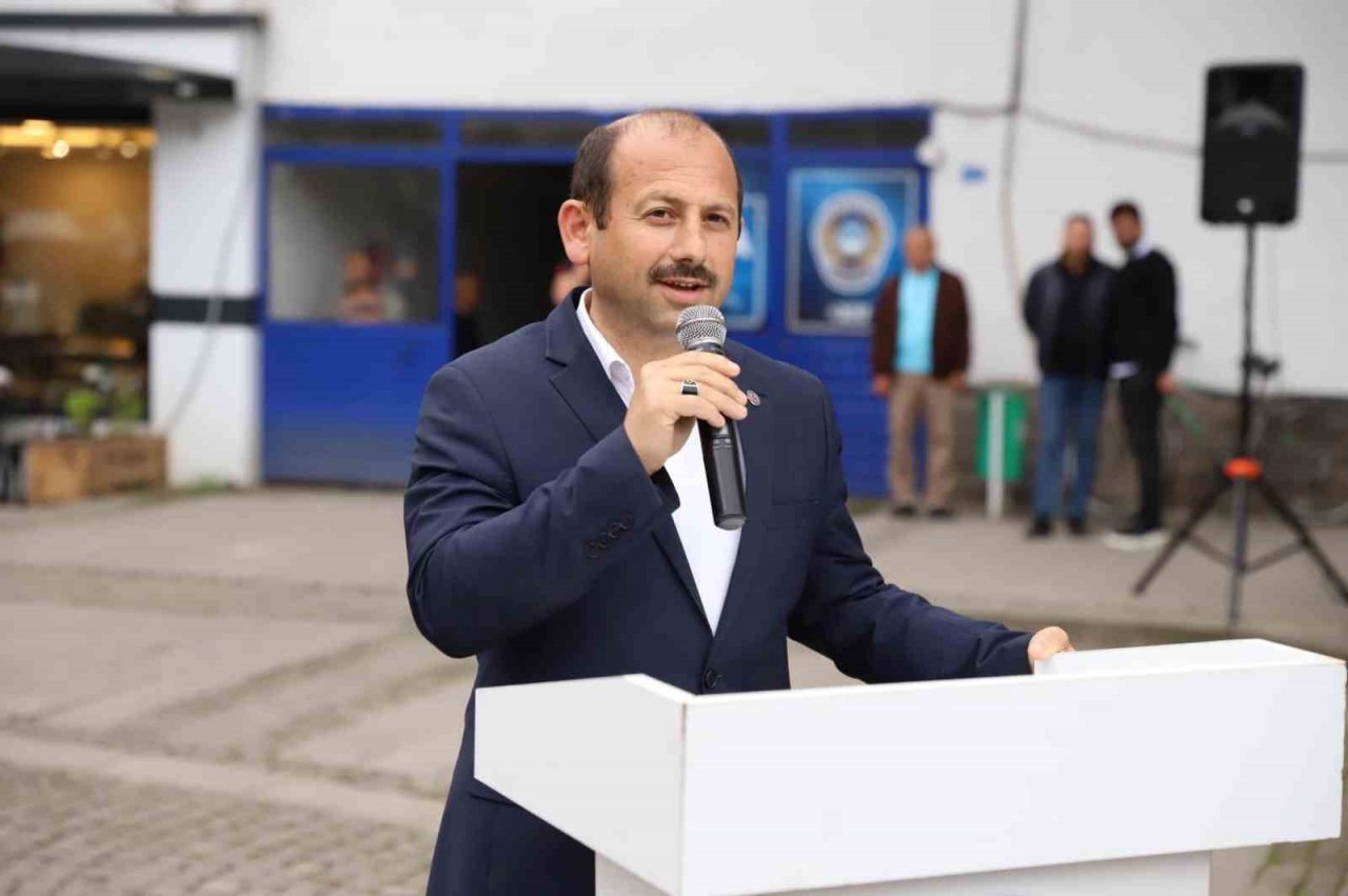 Ragbi takımlarından kortej yürüyüşü