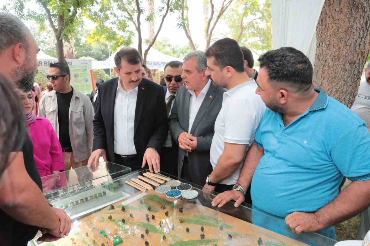 Şanlıurfa’da atık malzemelerden yapılan eserler sergilendi