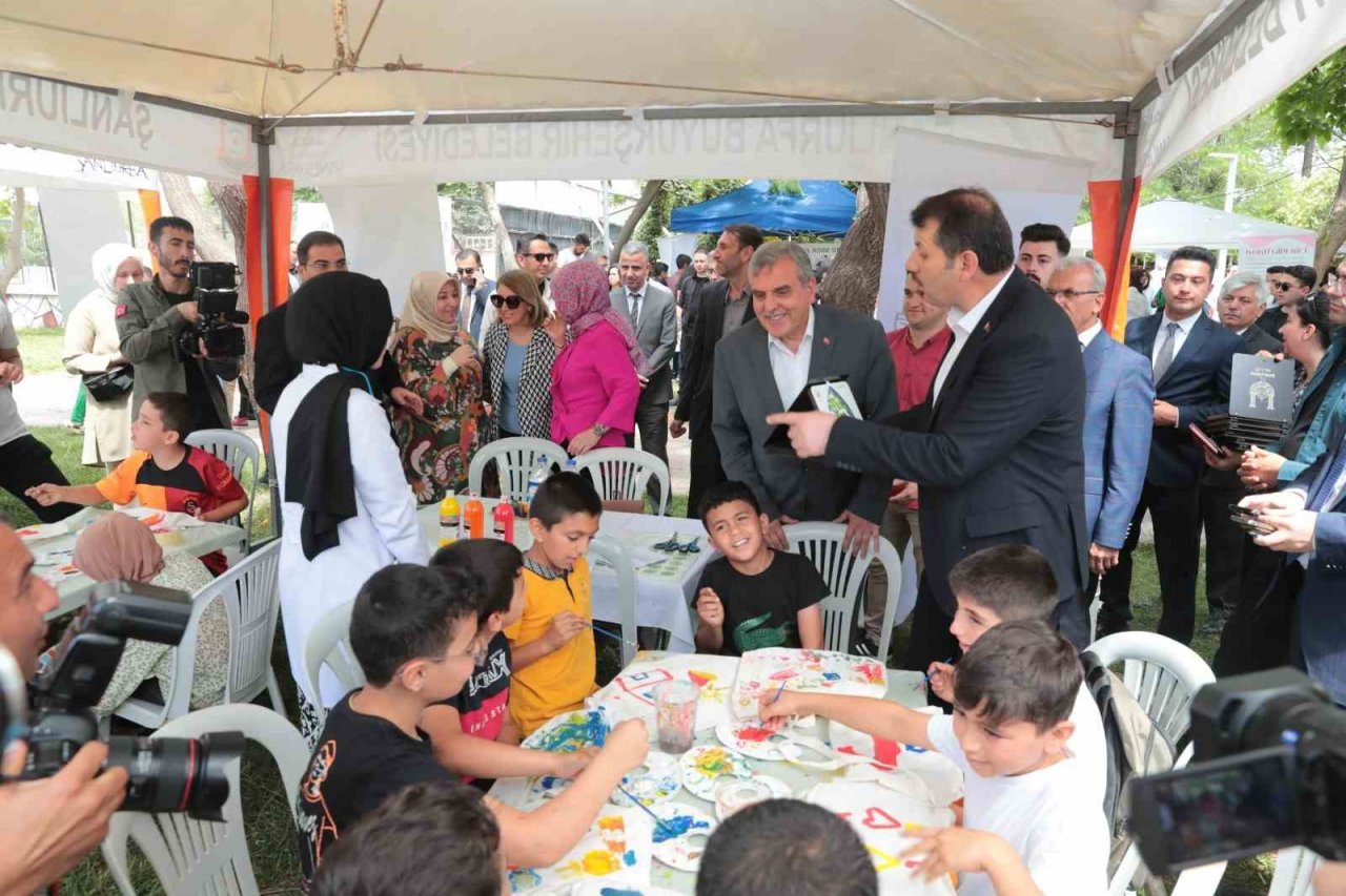 Şanlıurfa’da atık malzemelerden yapılan eserler sergilendi