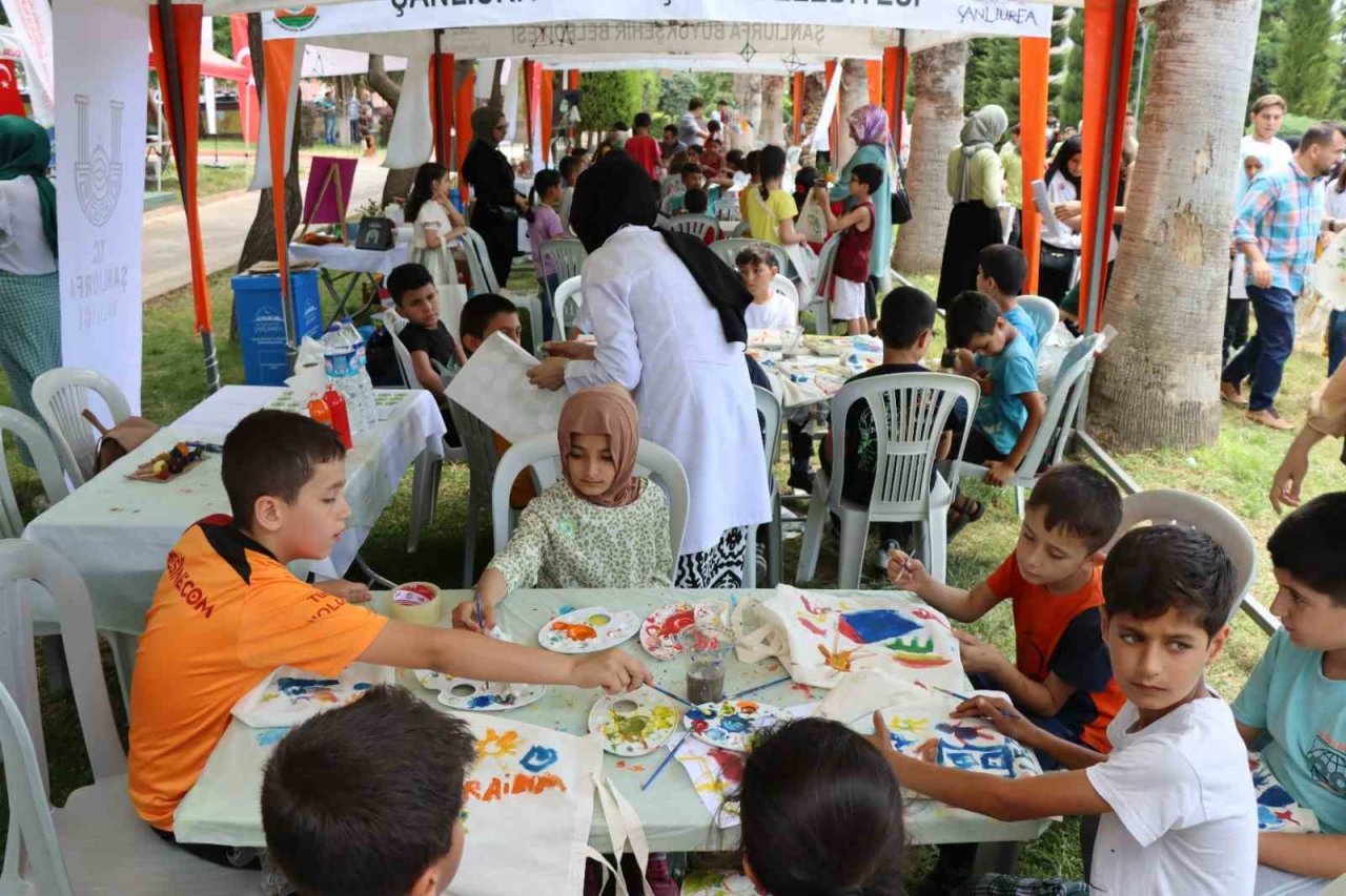 Şanlıurfa’da atık malzemelerden yapılan eserler sergilendi