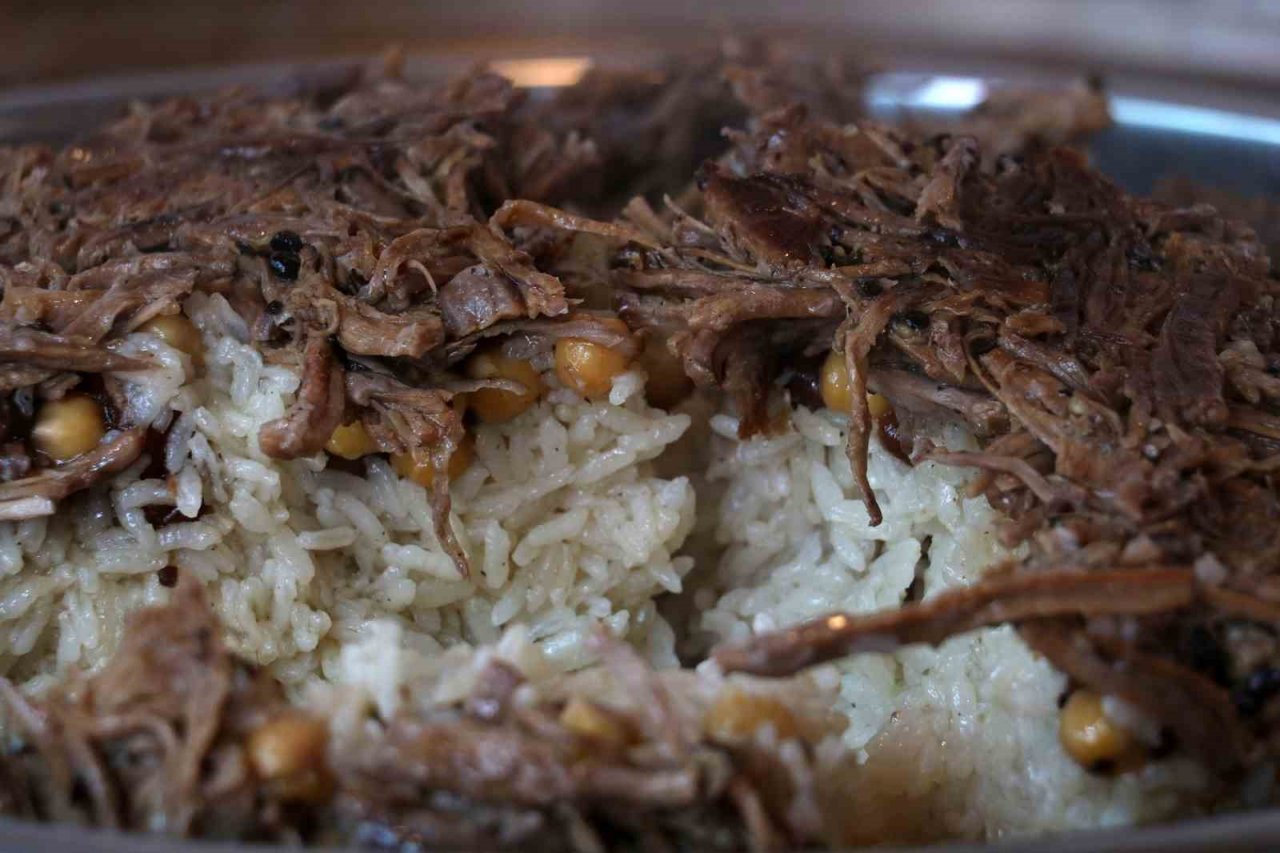 Bin yıllık pilav damak çatlatıyor