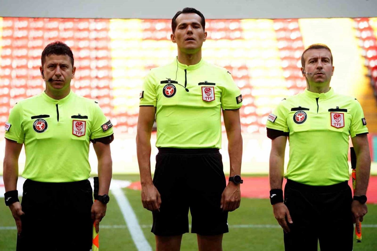 Spor Toto Süper Lig: Fatih Karagümrük: 1 - Kasımpaşa: 0 (Maç devam ediyor)