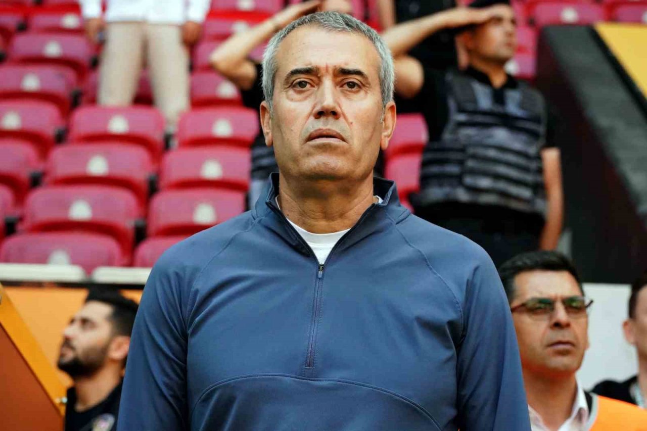 Spor Toto Süper Lig: Fatih Karagümrük: 1 - Kasımpaşa: 0 (Maç devam ediyor)