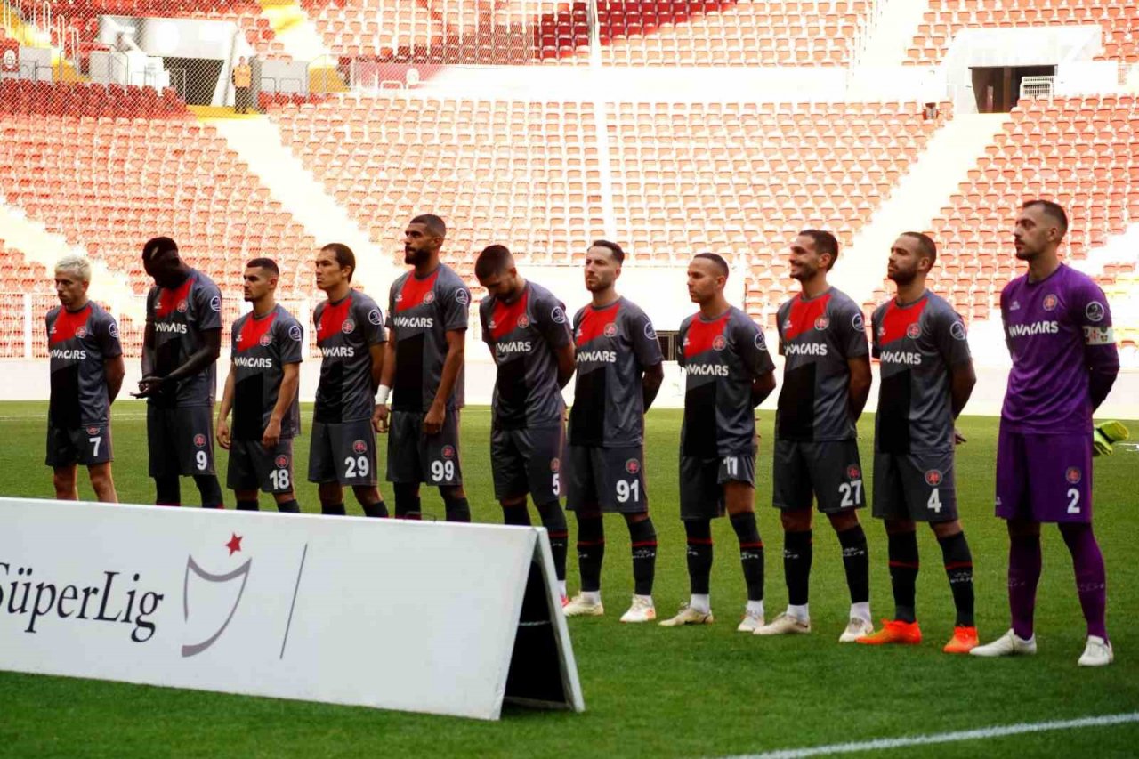 Spor Toto Süper Lig: Fatih Karagümrük: 1 - Kasımpaşa: 0 (Maç devam ediyor)