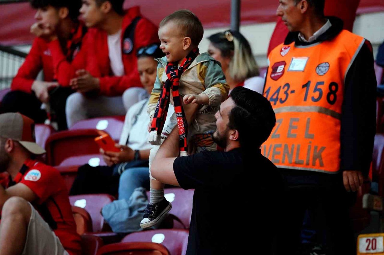 Spor Toto Süper Lig: Fatih Karagümrük: 1 - Kasımpaşa: 0 (Maç devam ediyor)