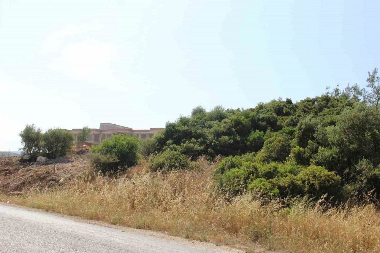 Kuşadası’nda dağ taş inşaat olmaya başladı