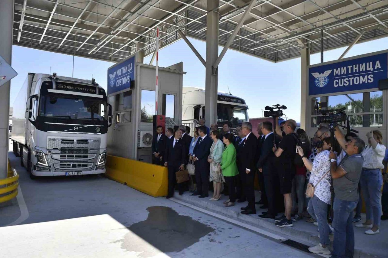 Vali Kırbıyık: “Bu projeler Türkiye ve Bulgaristan arasındaki ticaret hacmini daha da yükseltecektir”