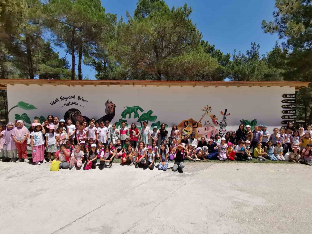 Eğlenirken öğrenmek isteyen çocuklar yaz okulunda buluşuyor