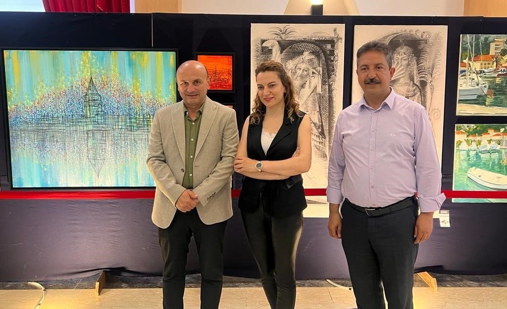 Altınova Uluslararası İpekyolu Resim Sergisi açıldı