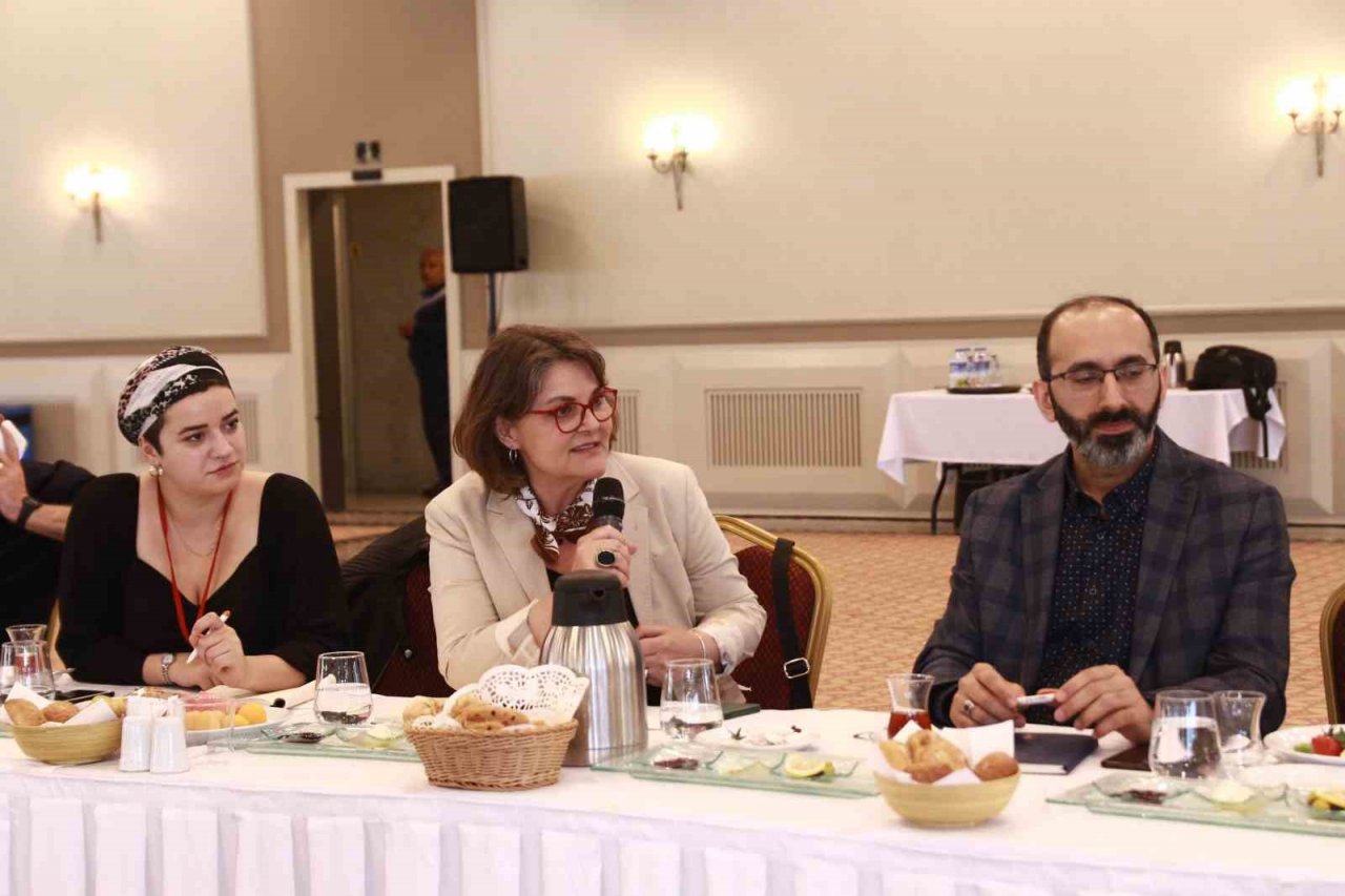 AK Parti "Yeniden İstanbul" sloganı ile 2024 mahalli seçimlerinin startını verdi