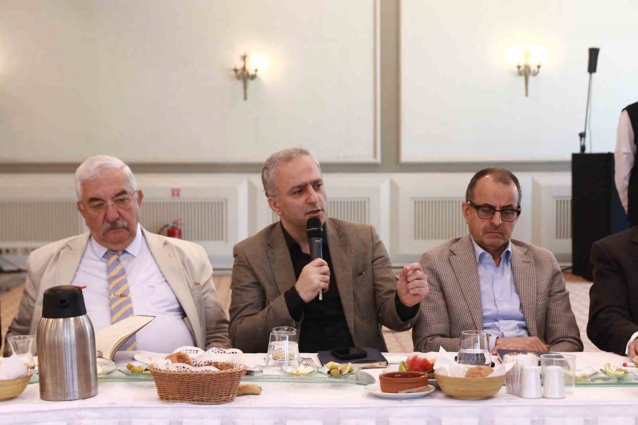 AK Parti "Yeniden İstanbul" sloganı ile 2024 mahalli seçimlerinin startını verdi