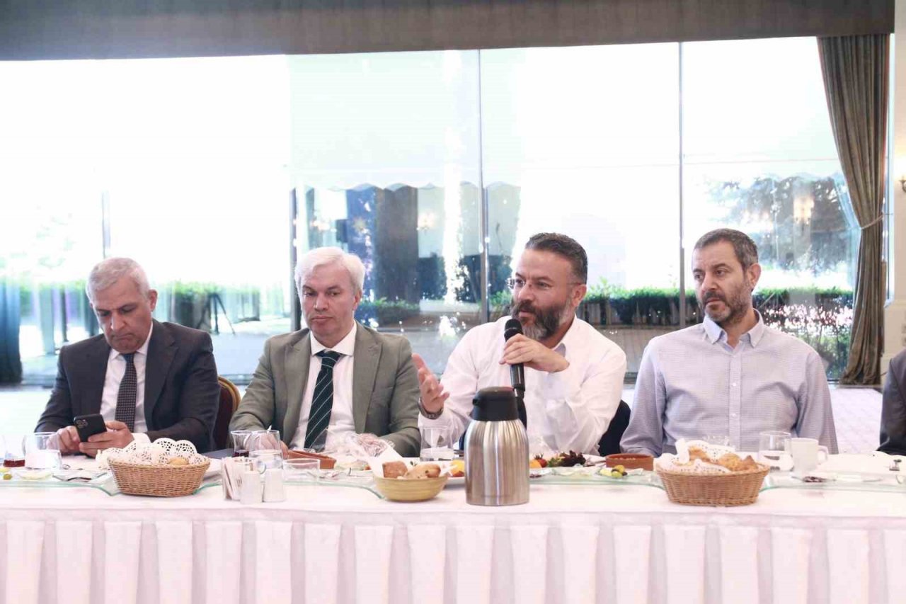 AK Parti "Yeniden İstanbul" sloganı ile 2024 mahalli seçimlerinin startını verdi