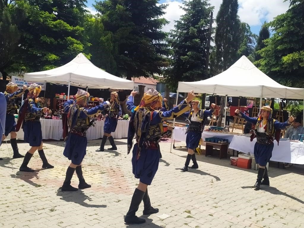 Altıntaş’ta Hayat Boyu Öğrenme Haftası etkinlikleri