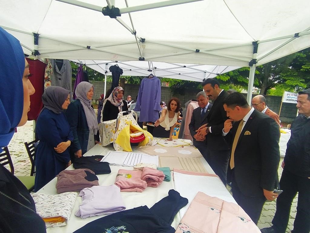 Altıntaş’ta Hayat Boyu Öğrenme Haftası etkinlikleri