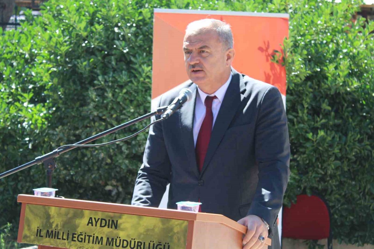 Aydınlı kursiyerler, el emeği ürünlerini görücüye çıkarttı