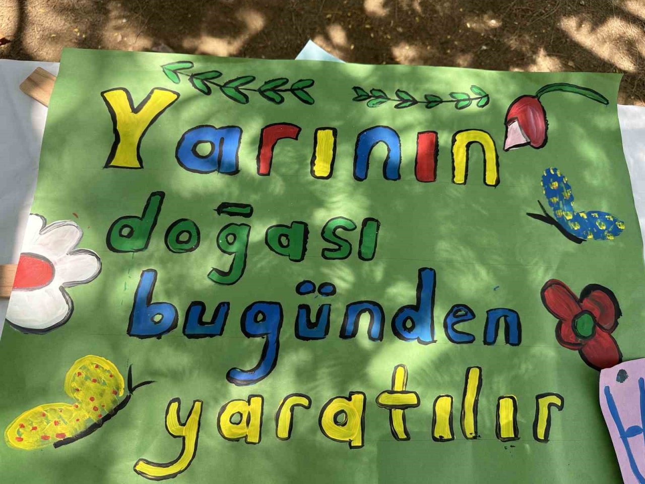 Aydınlı minikler arkadaşlarını çevre konusunda bilgilendirdi