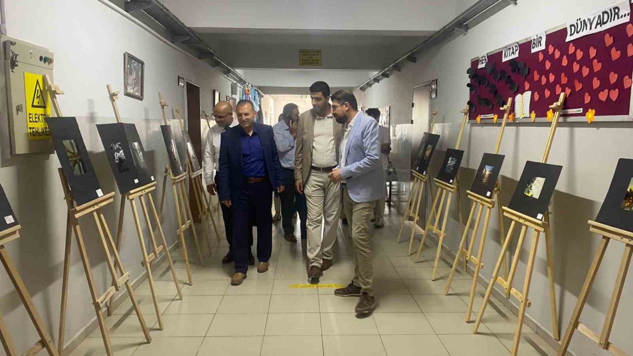 Okuldaki takas pazarıyla aşırı tüketimin önüne geçtiler