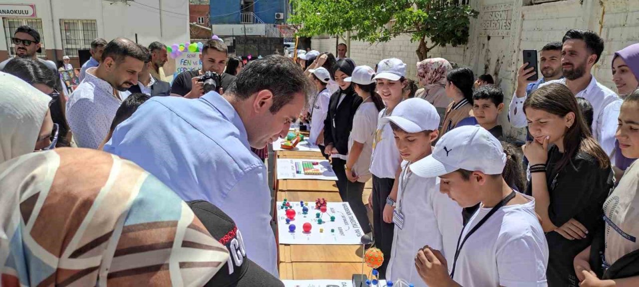 Sason’da öğrencilerin yıl sonu sergisi ilgi gördü