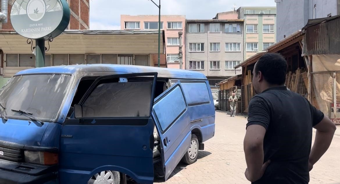 Kendi aracı gibi binip uyuya kaldılar, ateşe verip gittiler