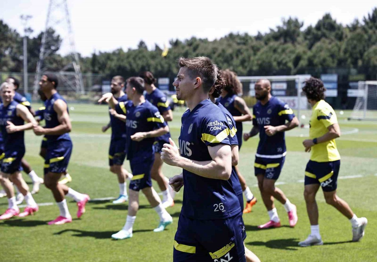 Fenerbahçe’de kupa maçı hazırlıkları sürüyor