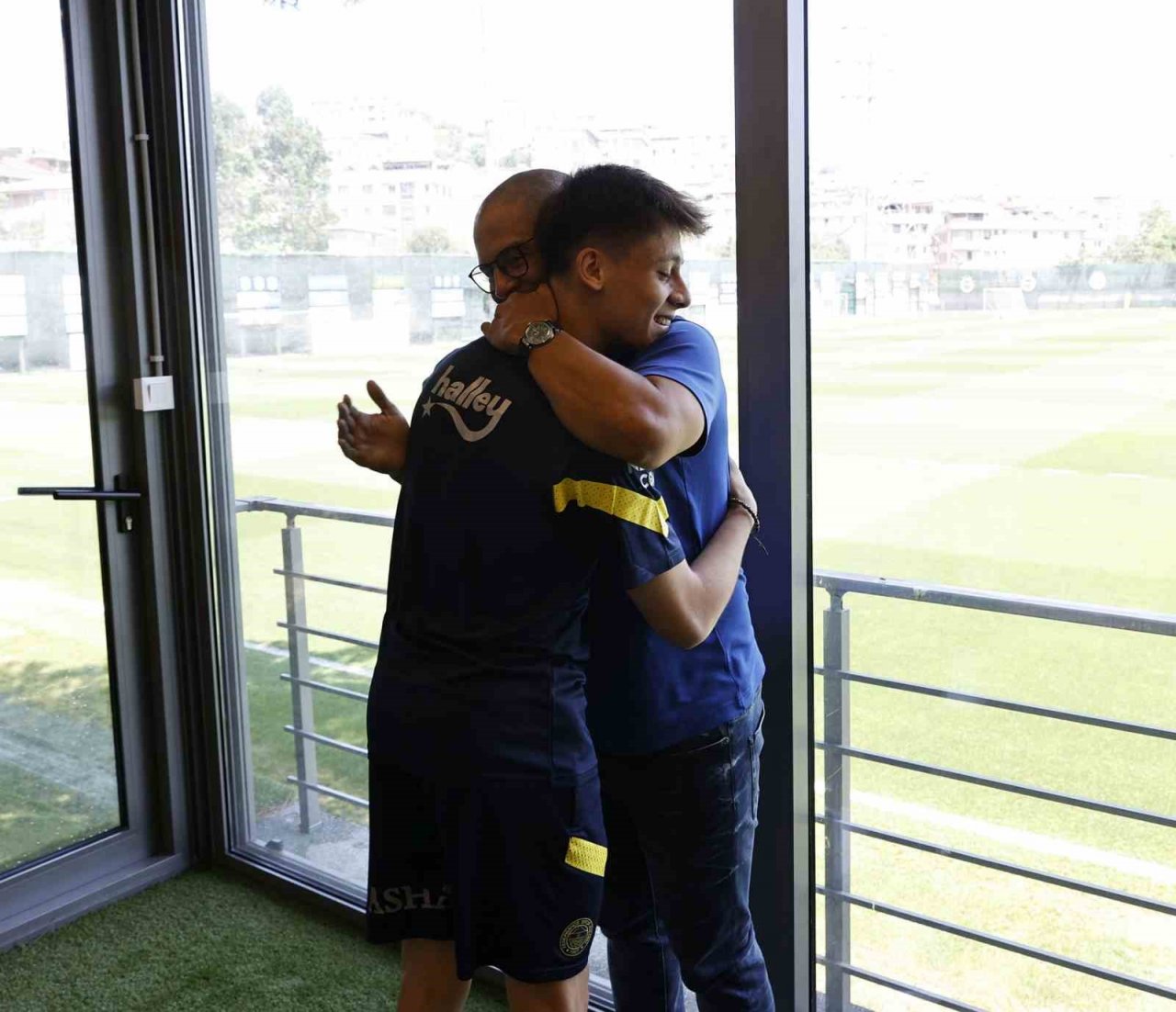 Alex de Souza’dan, Fenerbahçe’ye ziyaret