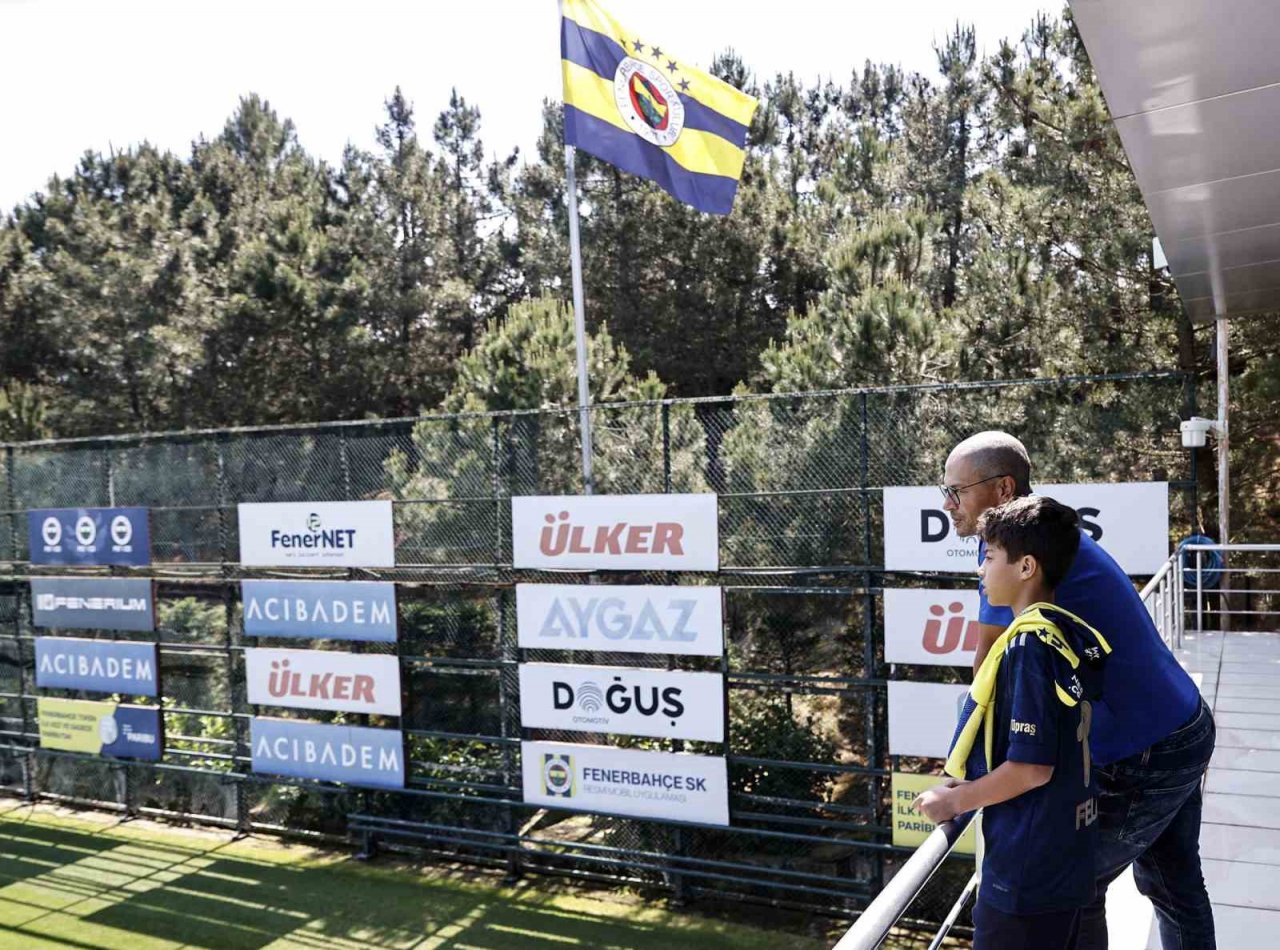 Alex de Souza’dan, Fenerbahçe’ye ziyaret