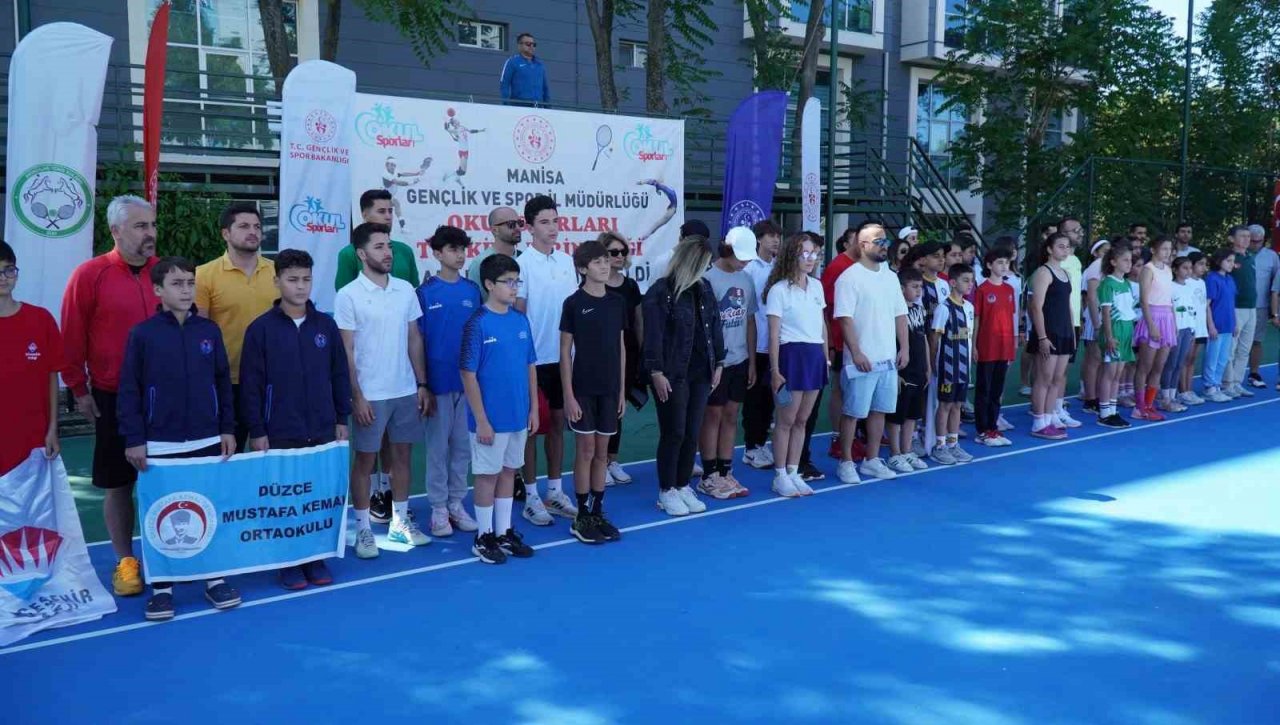 Okul Sporları Yıldızlar Tenis Türkiye Şampiyonası Demirci’de başladı