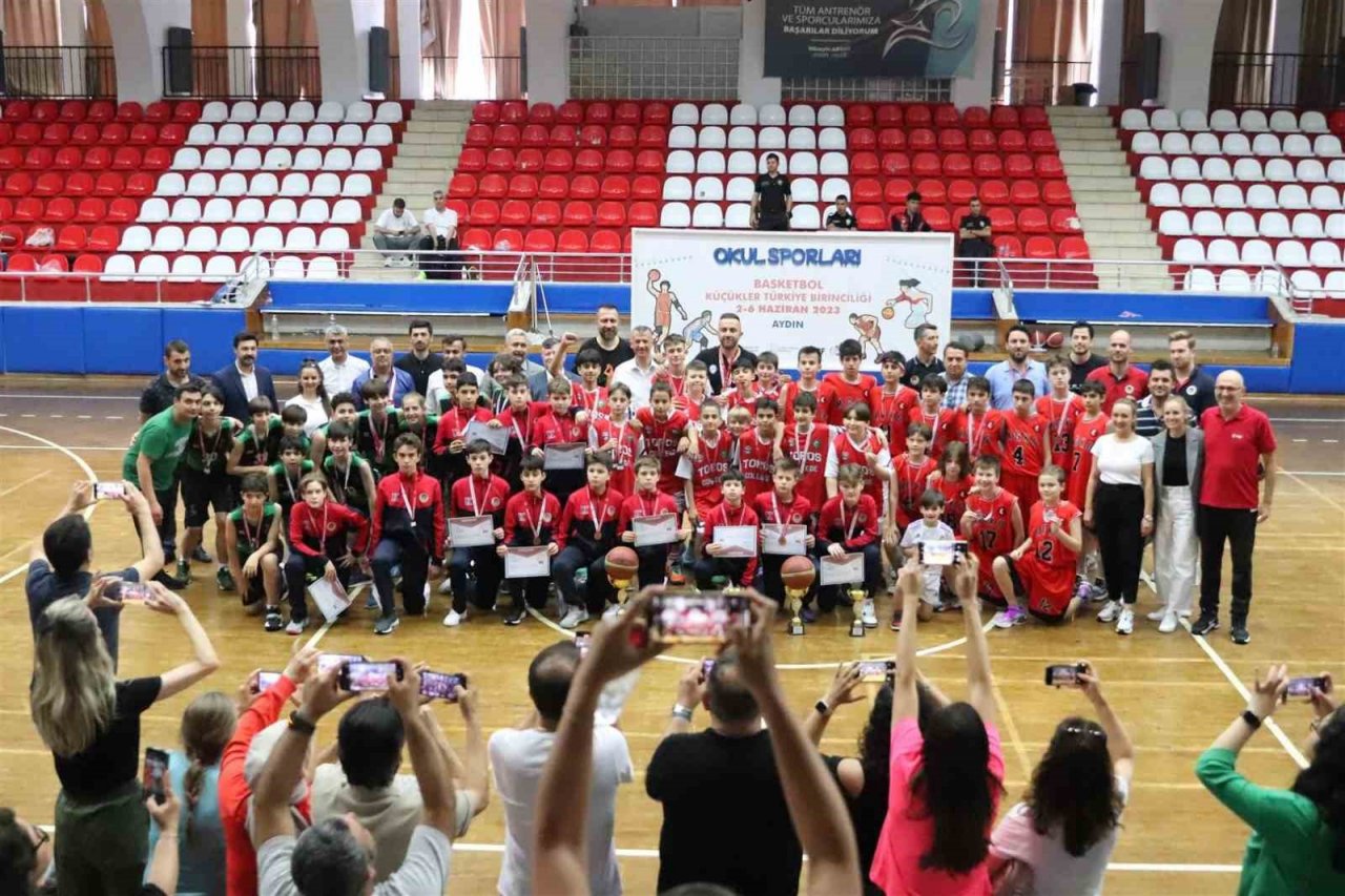 Küçükler Basketbol Türkiye Şampiyonası sona erdi
