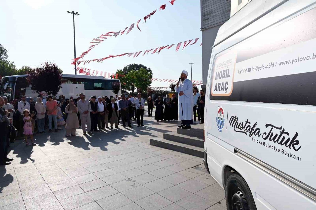 Yalova’da hacı adayları dualarla uğurlandı