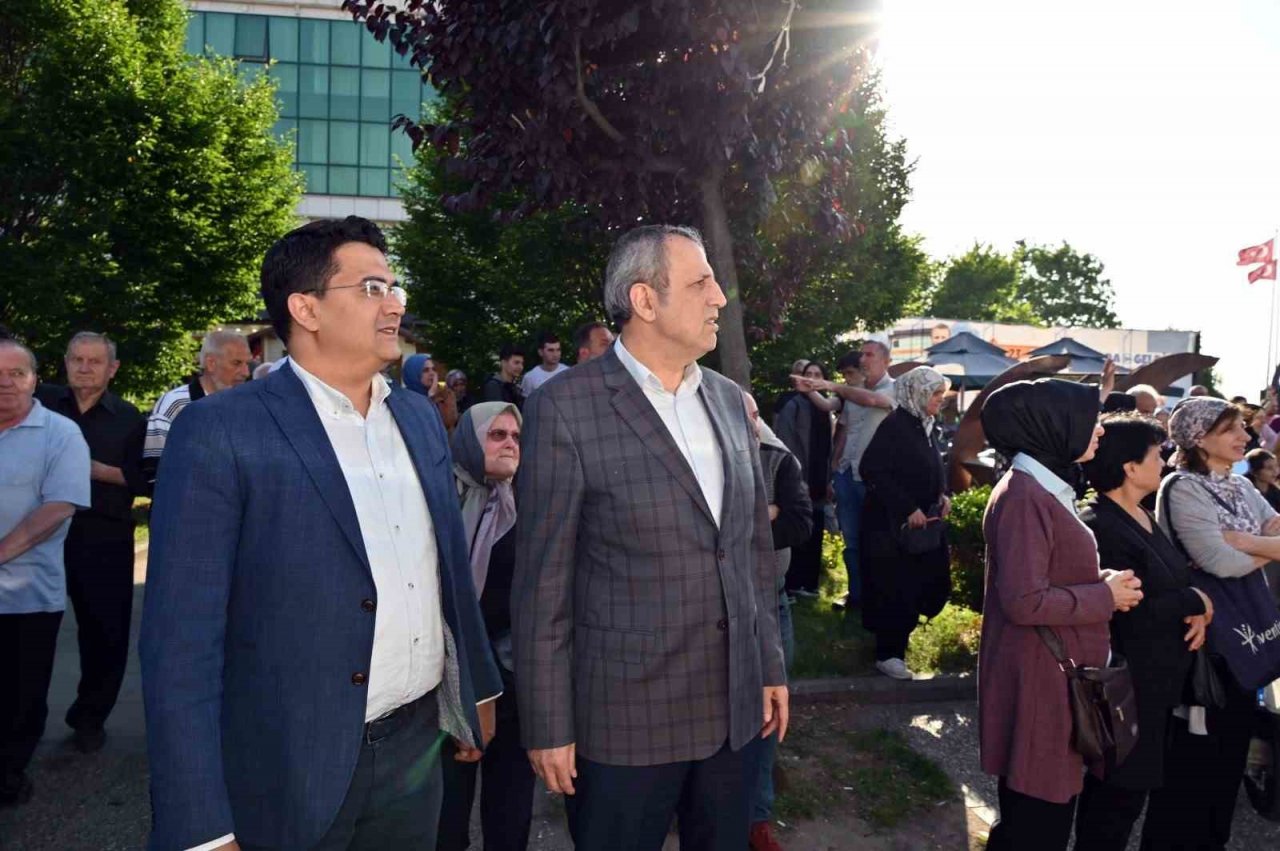 Yalova’da hacı adayları dualarla uğurlandı