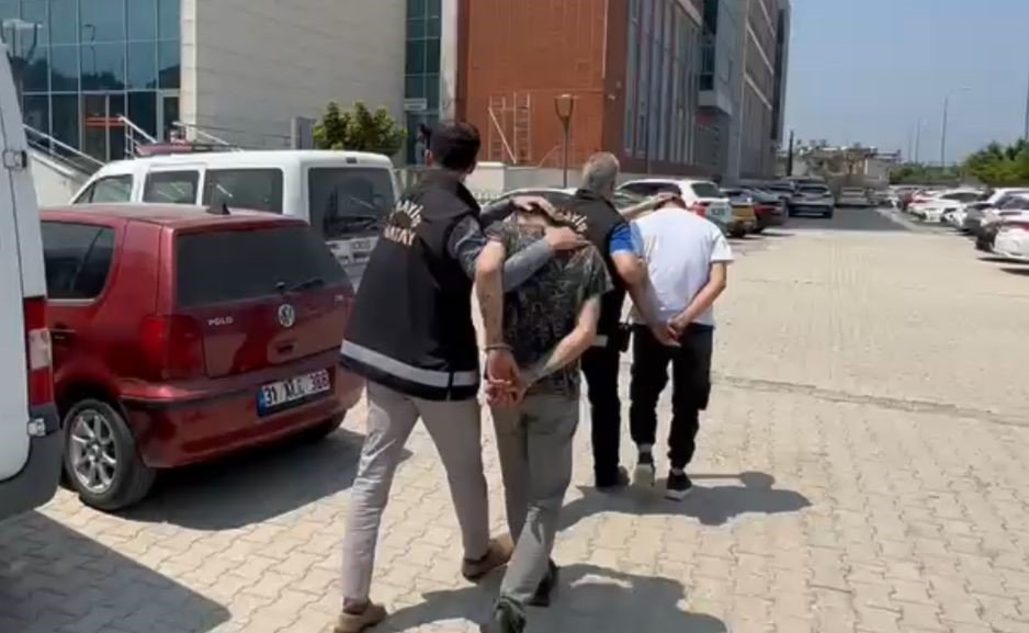 Hatay’da yakalanan hırsızlık şüphelileri tutuklandı