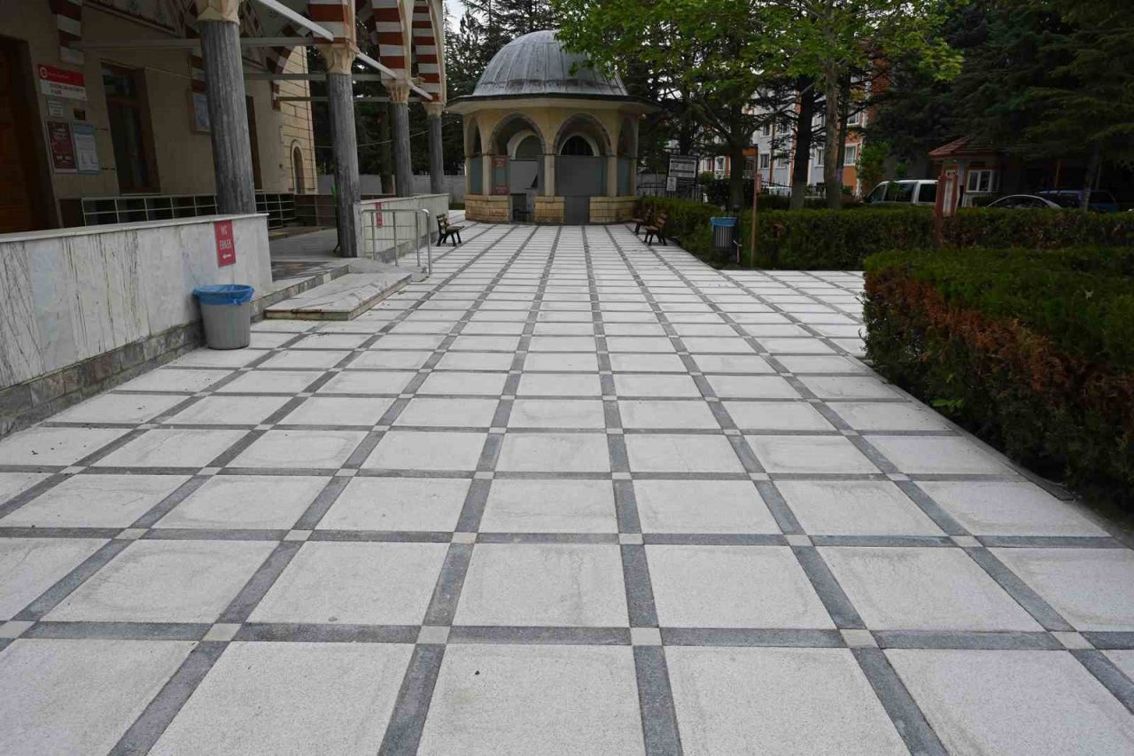 Hayırlar Selimiye Camiinin çevre düzenlemesi yapıldı