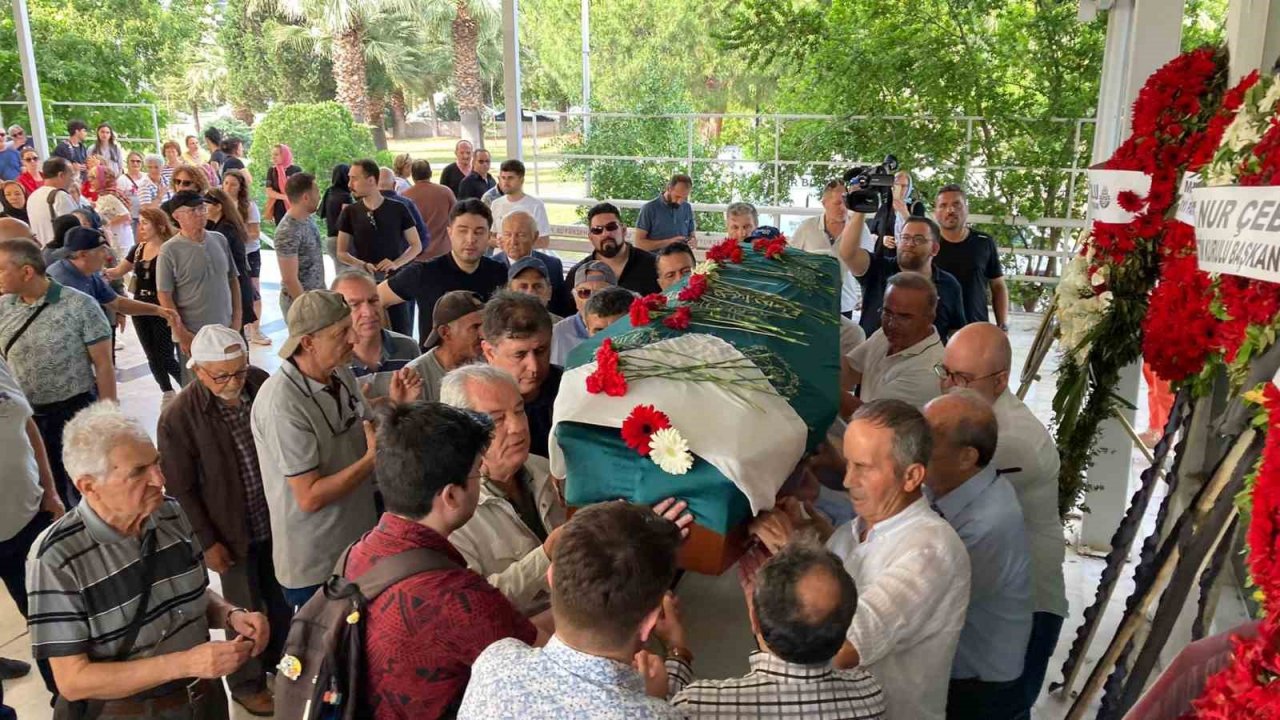 Kanto kraliçesi Nurhan Damcıoğlu son yolculuğuna uğurlandı