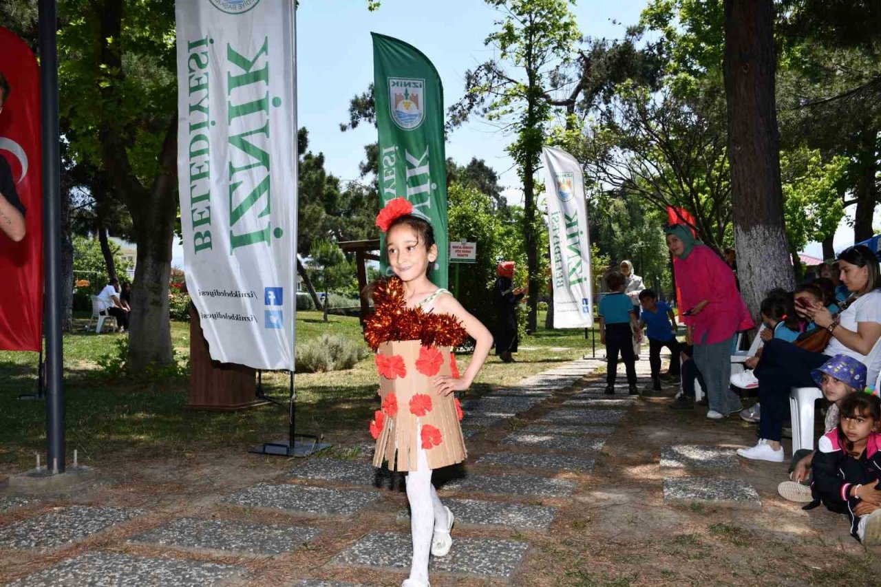 İznik’te geri dönüşüm defilesi