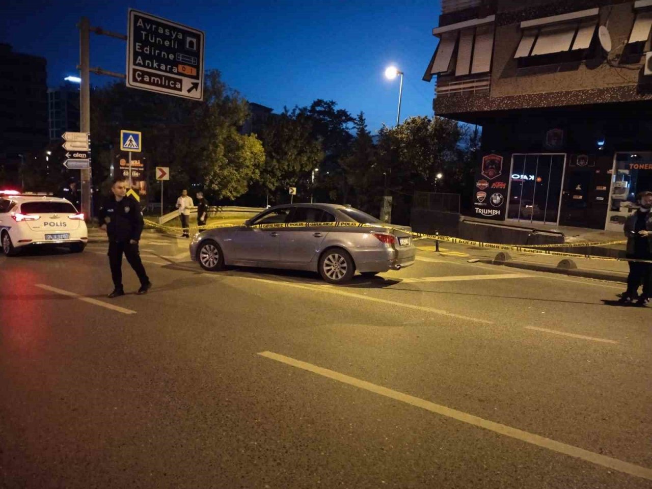 Kadıköy’de silahlı kavga: 3 yaralı