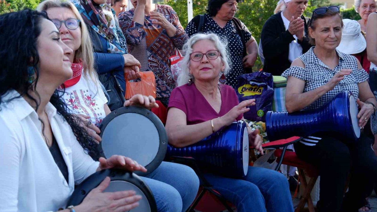 Kadınların kurduğu darbuka ritim grubu ilgi görüyor