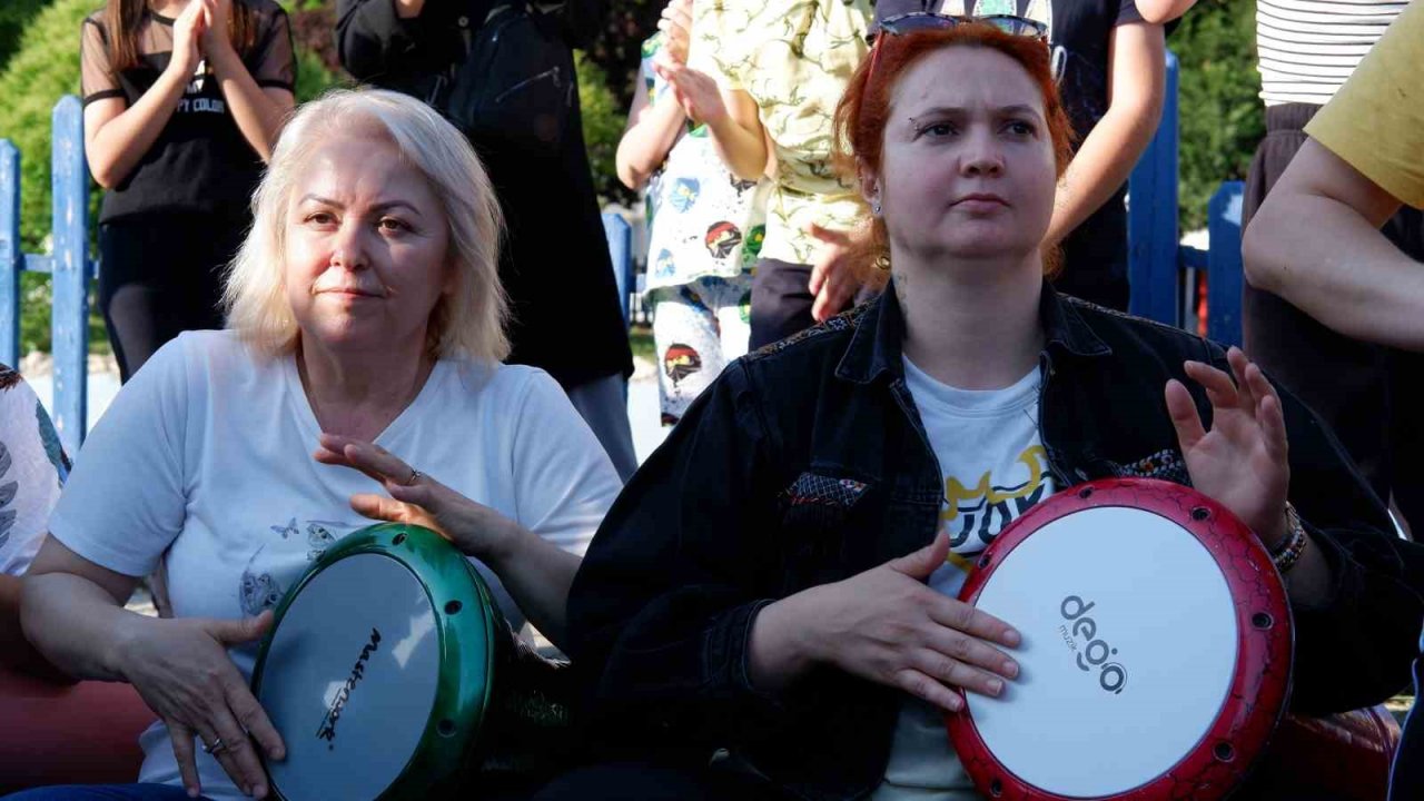 Kadınların kurduğu darbuka ritim grubu ilgi görüyor