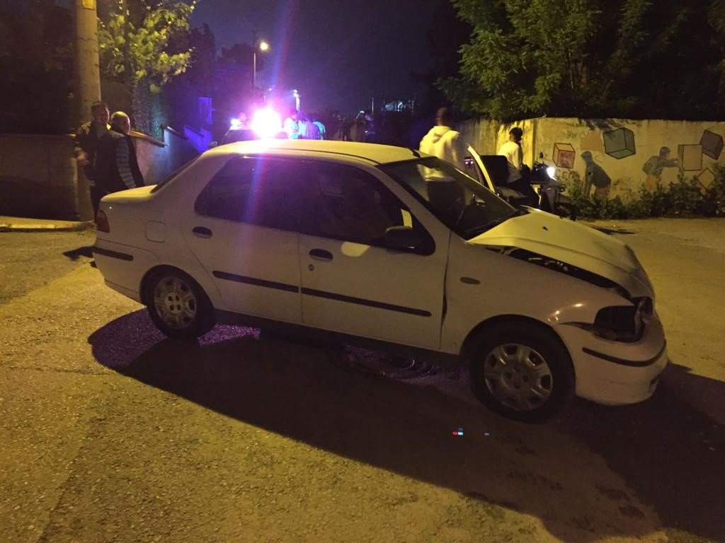 İki otomobilin çarpıştığı kazada sürücü alkollü çıktı