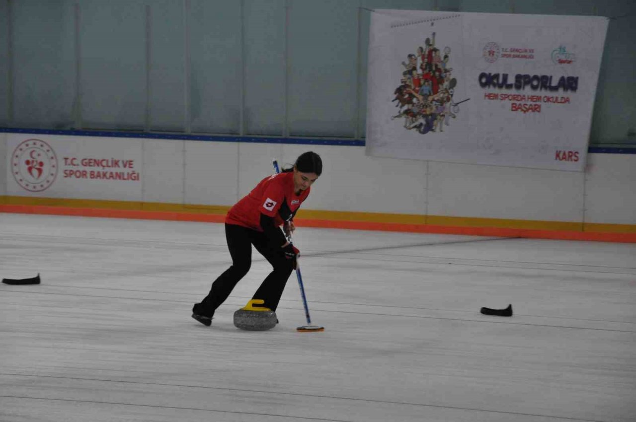 Kars’ta Curling Şampiyonası sona erdi