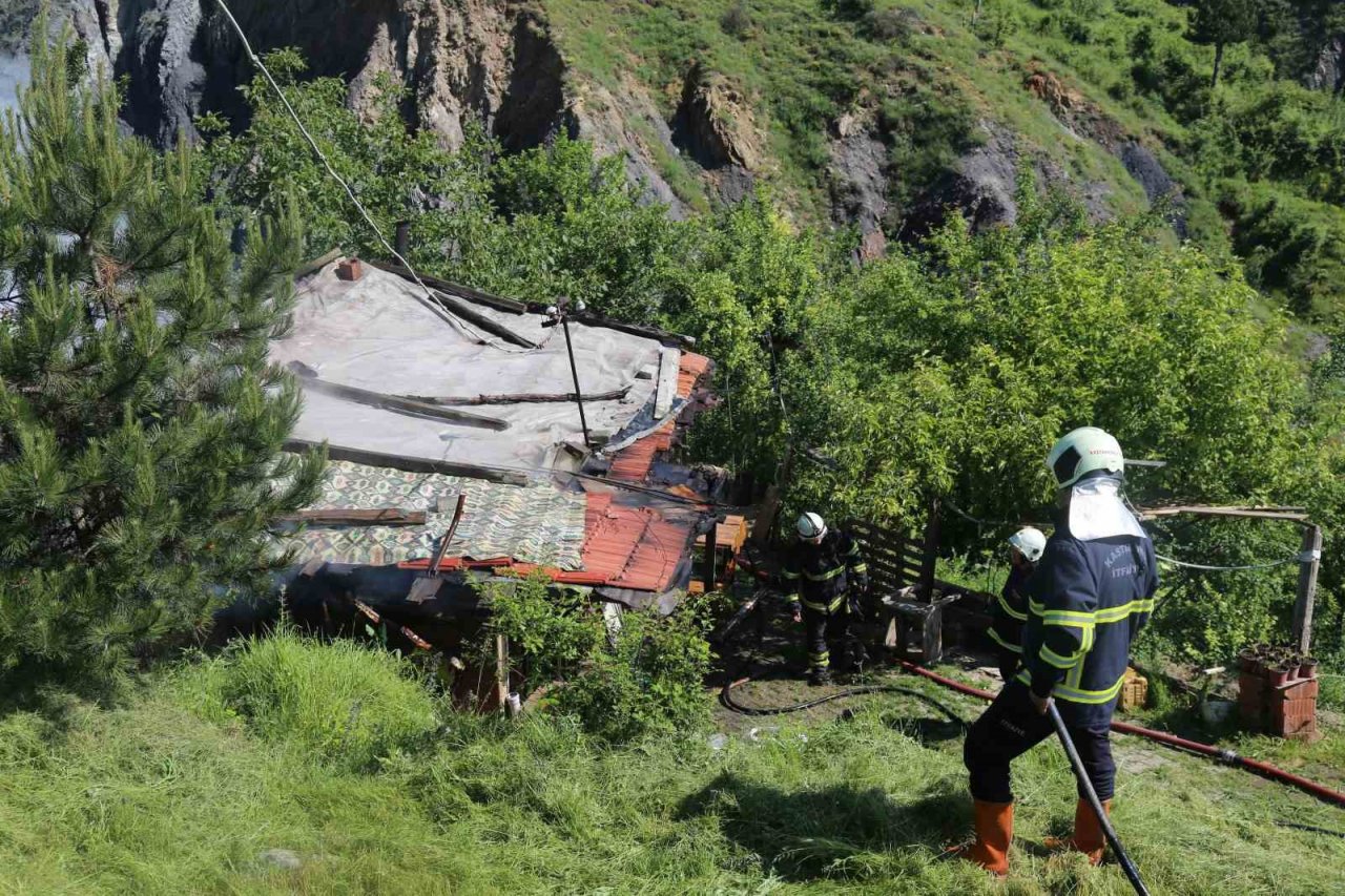 Bağ evinde korkutan yangın