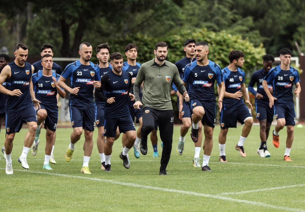 Kayserispor’da 10 futbolcunun sözleşmesi bitti